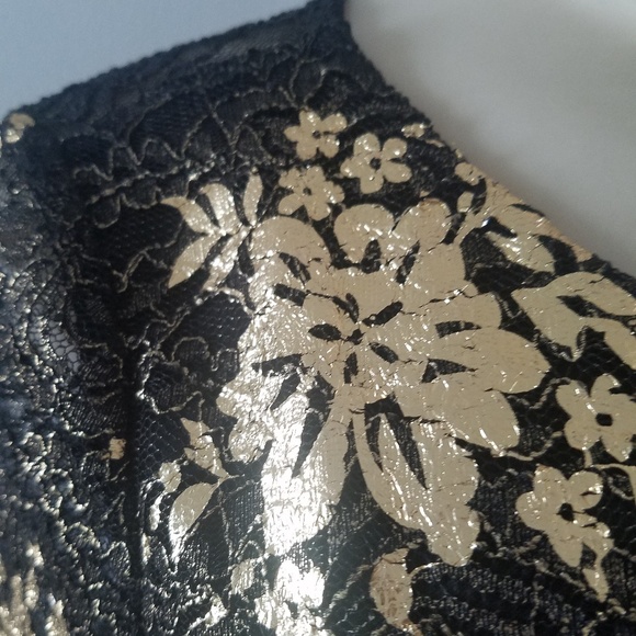 Gold and Black dress - Picture 4 of 5